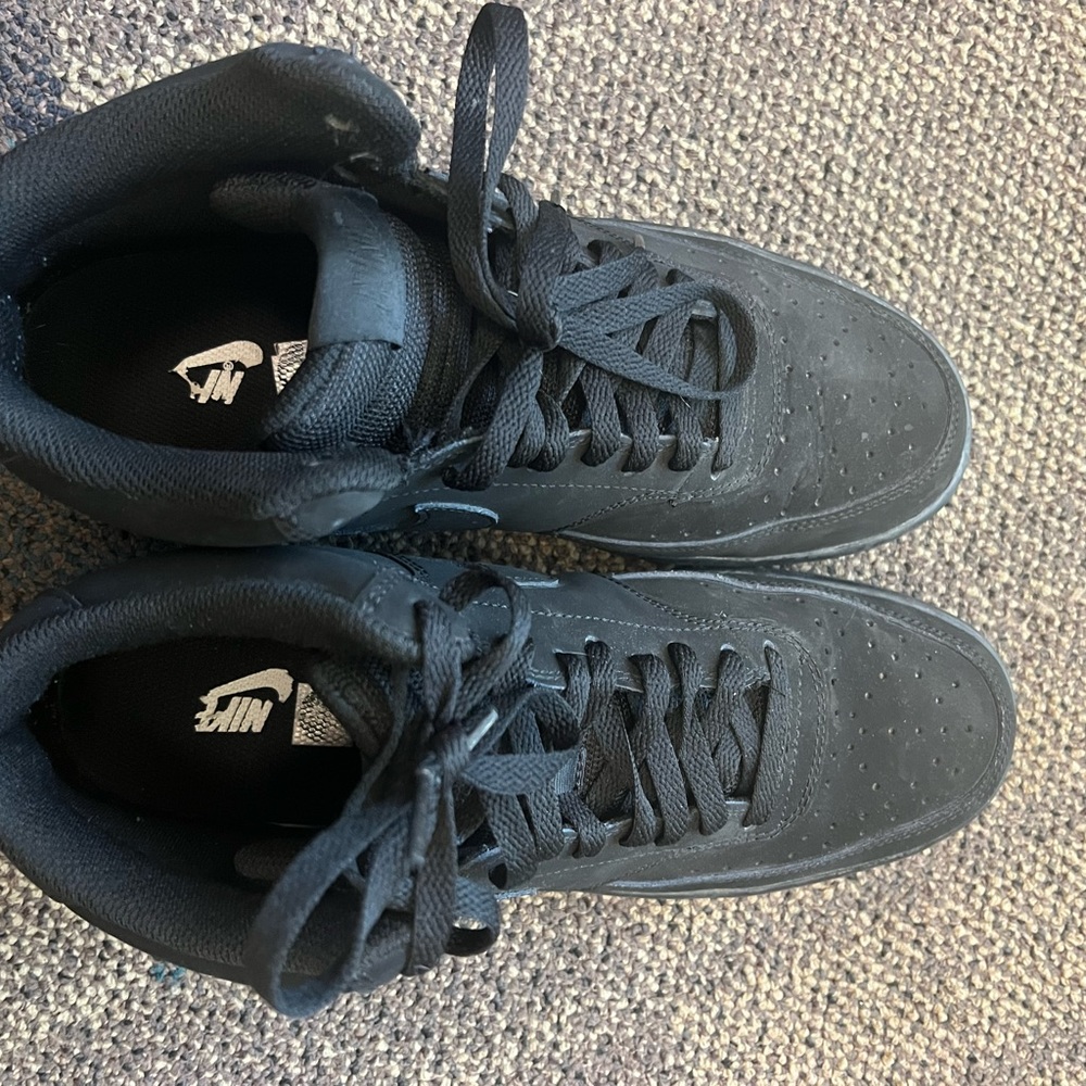 Like New Men’s Nike Court Vision Mid Sneaker